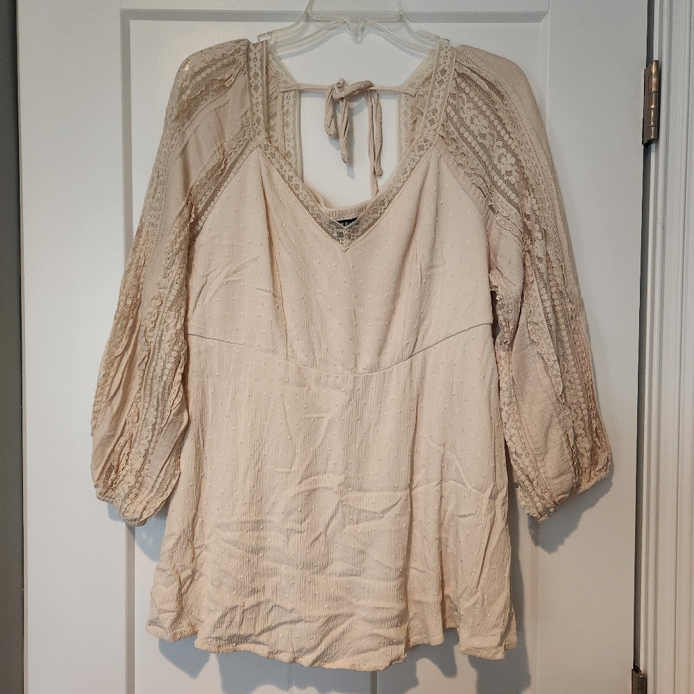 Cream Torrid Lace Sleeve Top